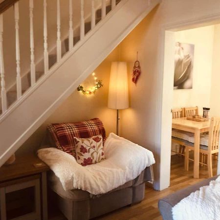 Boutique Cottage In The Heart Of Buxton Town Buitenkant foto