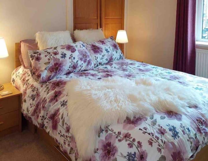 Boutique Cottage In The Heart Of Buxton Town Buitenkant foto